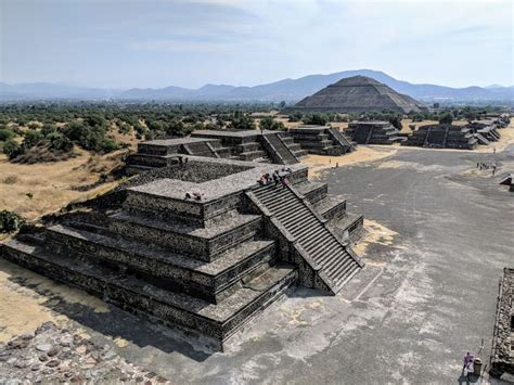 aztec capital city|mexico city tenochtitlan today.